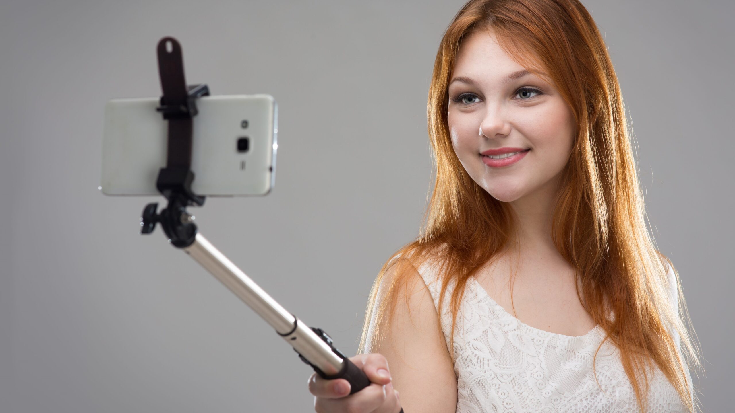 Are Selfie Cameras Good Enough for ID Photos?
